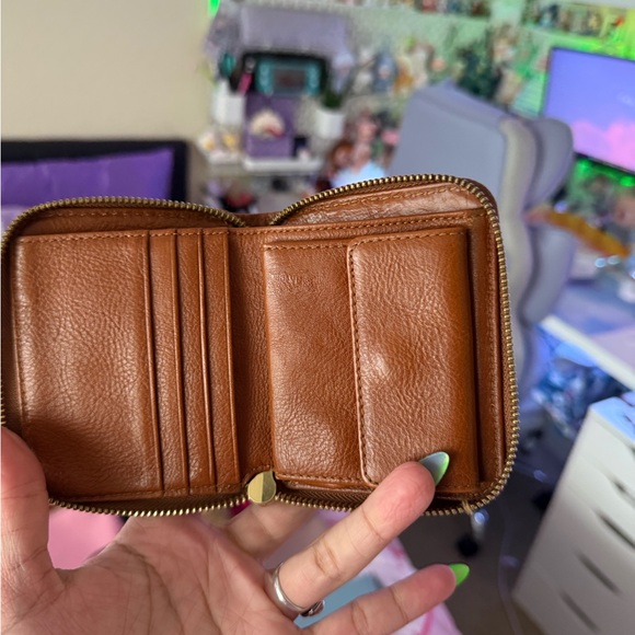 Sold - Picture 4 of 6